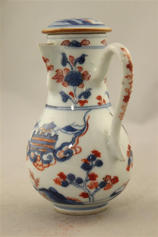 A Chinese Imari chocolate pot and cover, Kangxi period, 15cm.